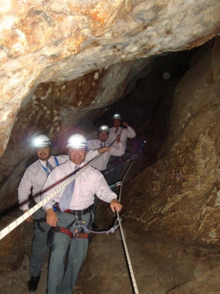 Expedicion por la cuevas